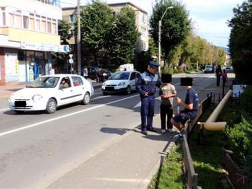 Cersetori amendati de politisti